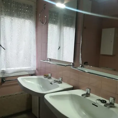 Calle Quinta, 3 Hébergement de vacances Luanco